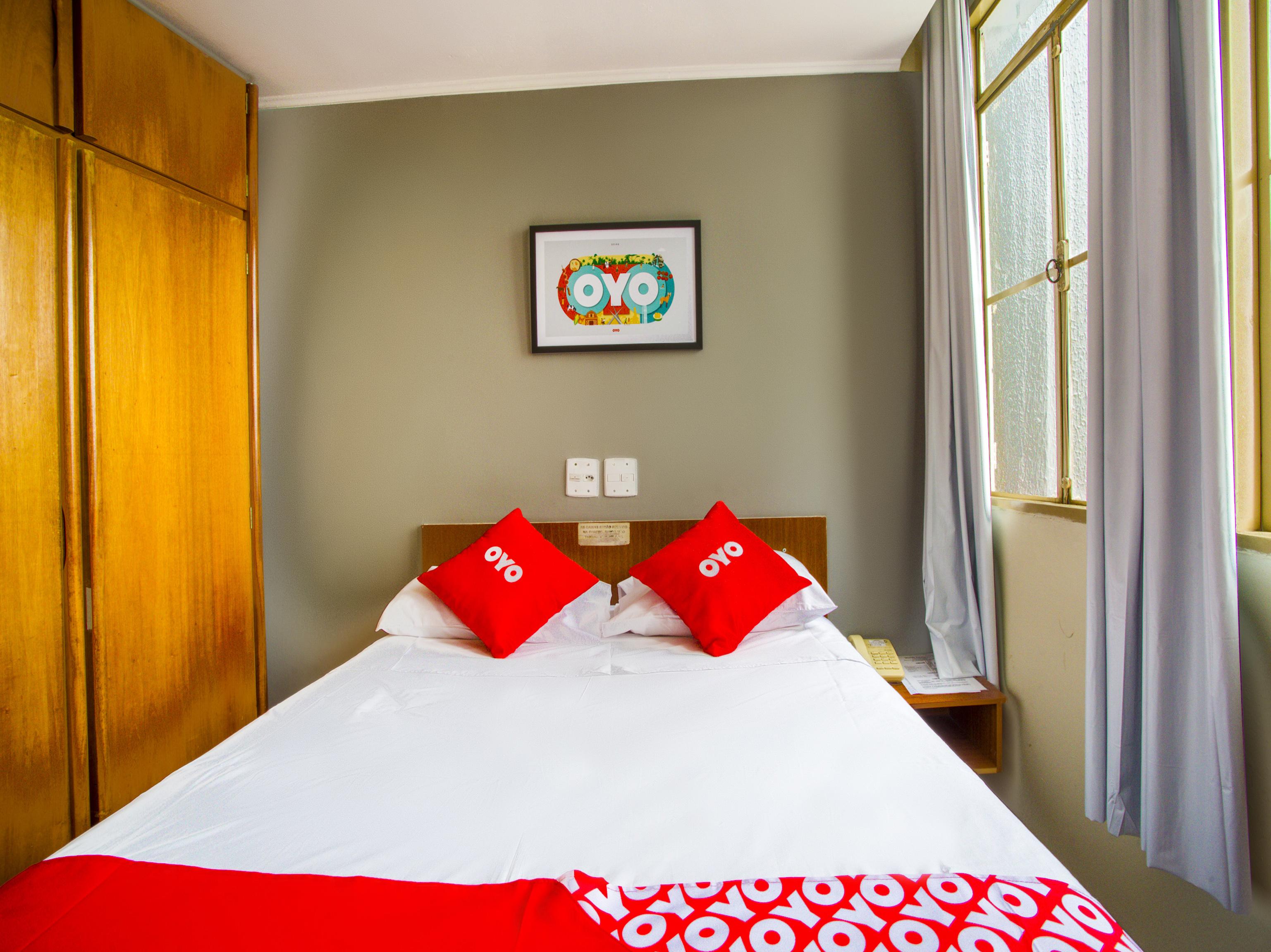 Hotel La Rocca, Гояния Екстериор снимка