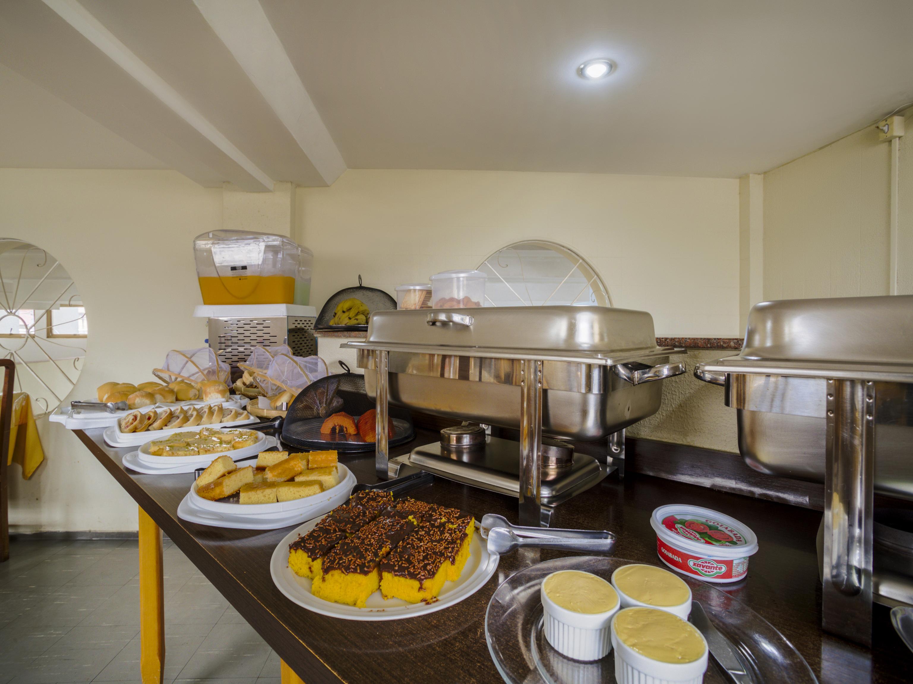 Hotel La Rocca, Гояния Екстериор снимка