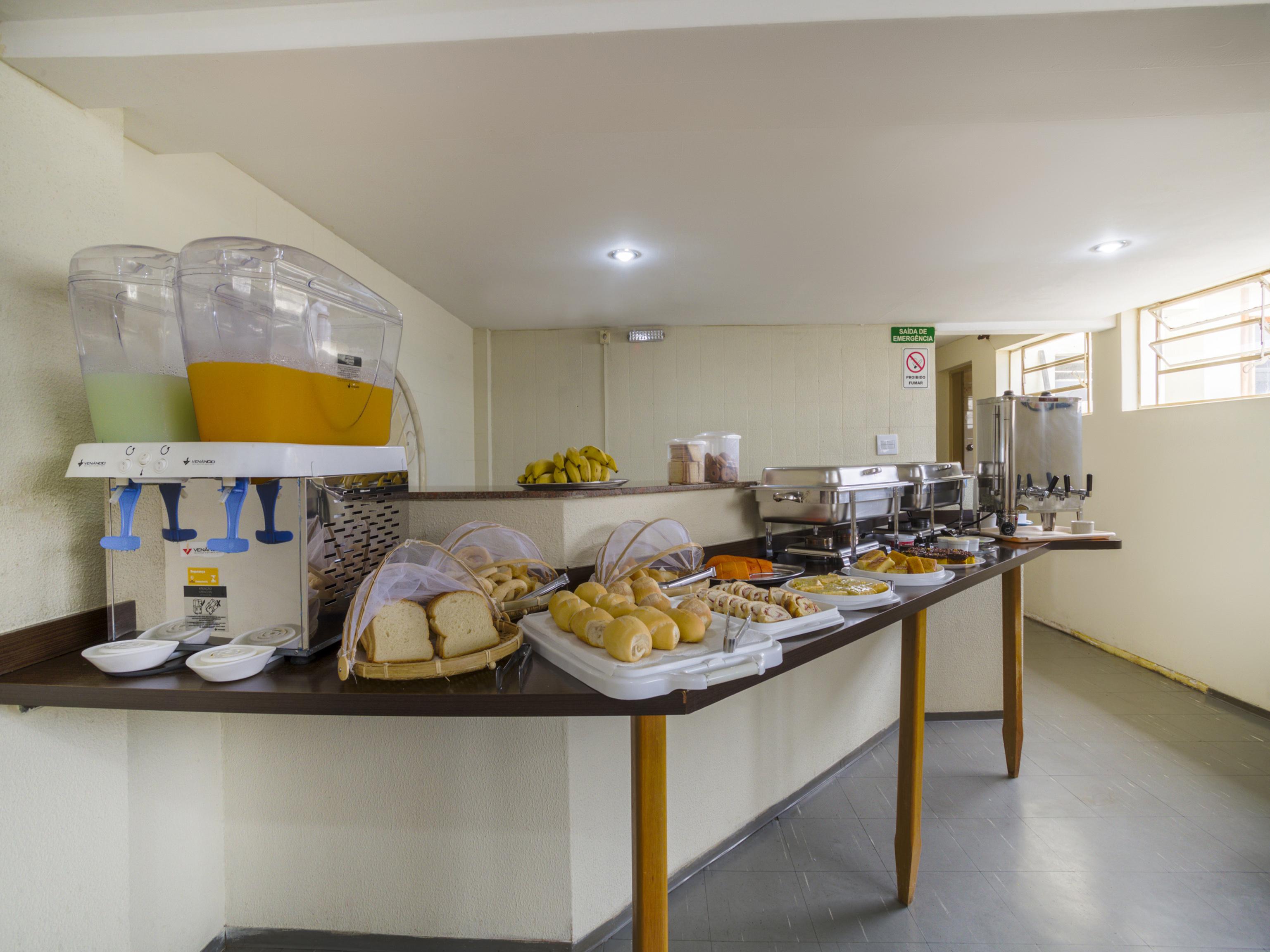Hotel La Rocca, Гояния Екстериор снимка