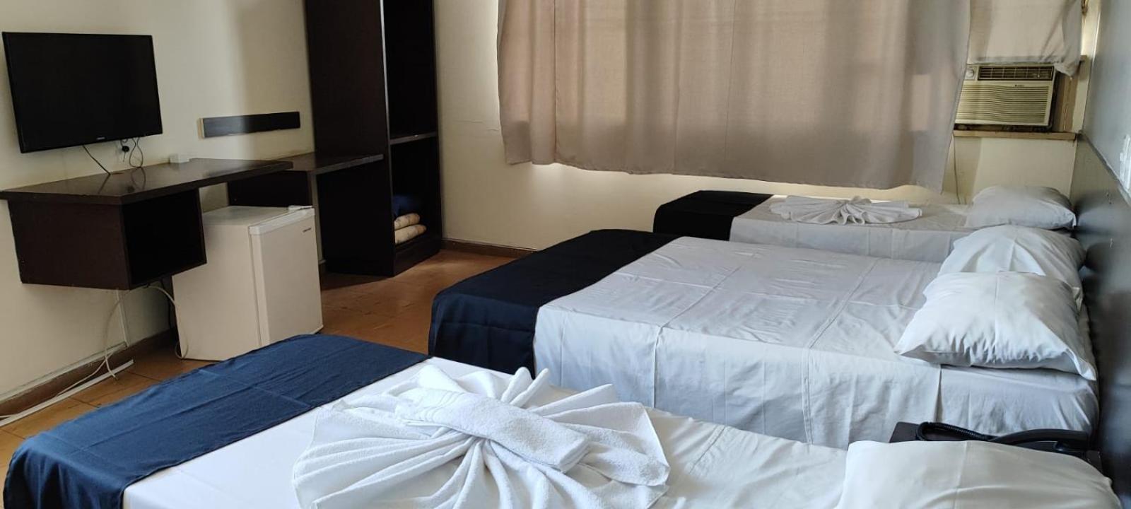 Hotel La Rocca, Гояния Екстериор снимка