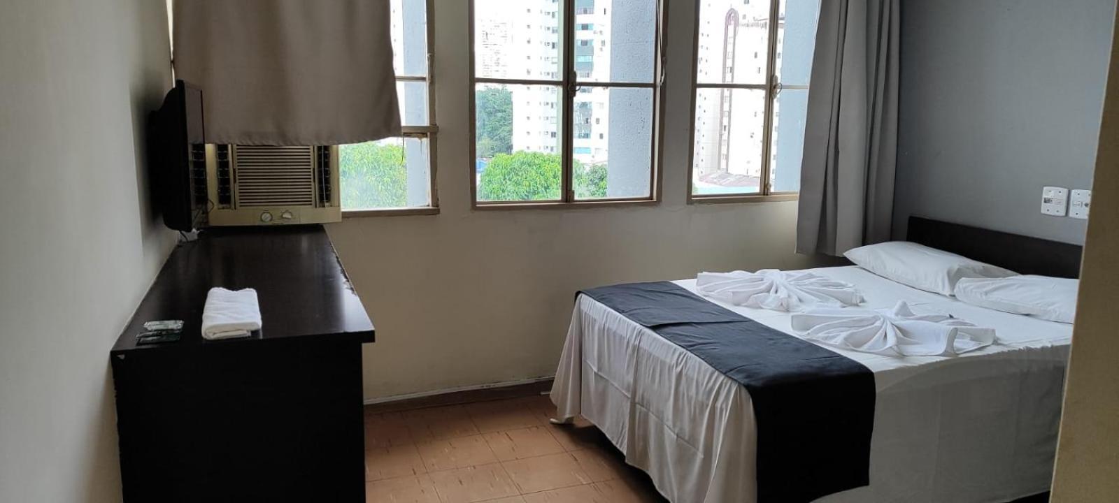 Hotel La Rocca, Гояния Екстериор снимка