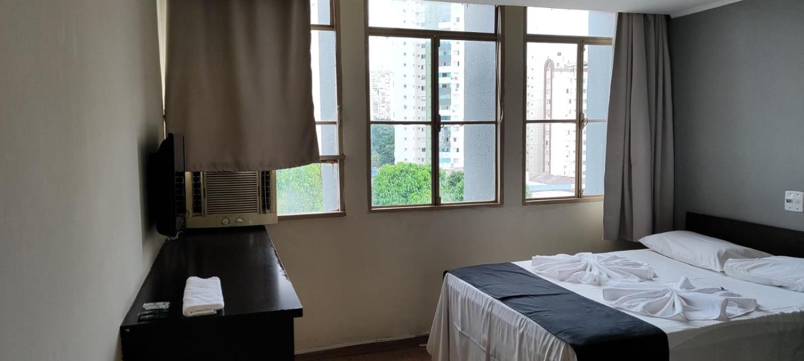 Hotel La Rocca, Гояния Екстериор снимка